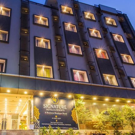 Hotel Signature Airport Zone Shamshabad Hyderabad Maisaram Exterior photo