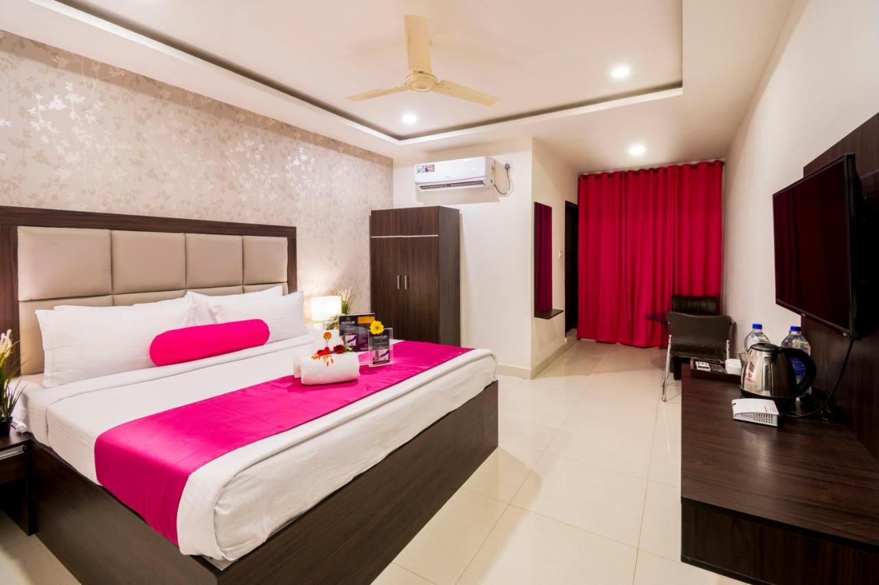 Hotel Signature Airport Zone Shamshabad Hyderabad Maisaram Exterior photo